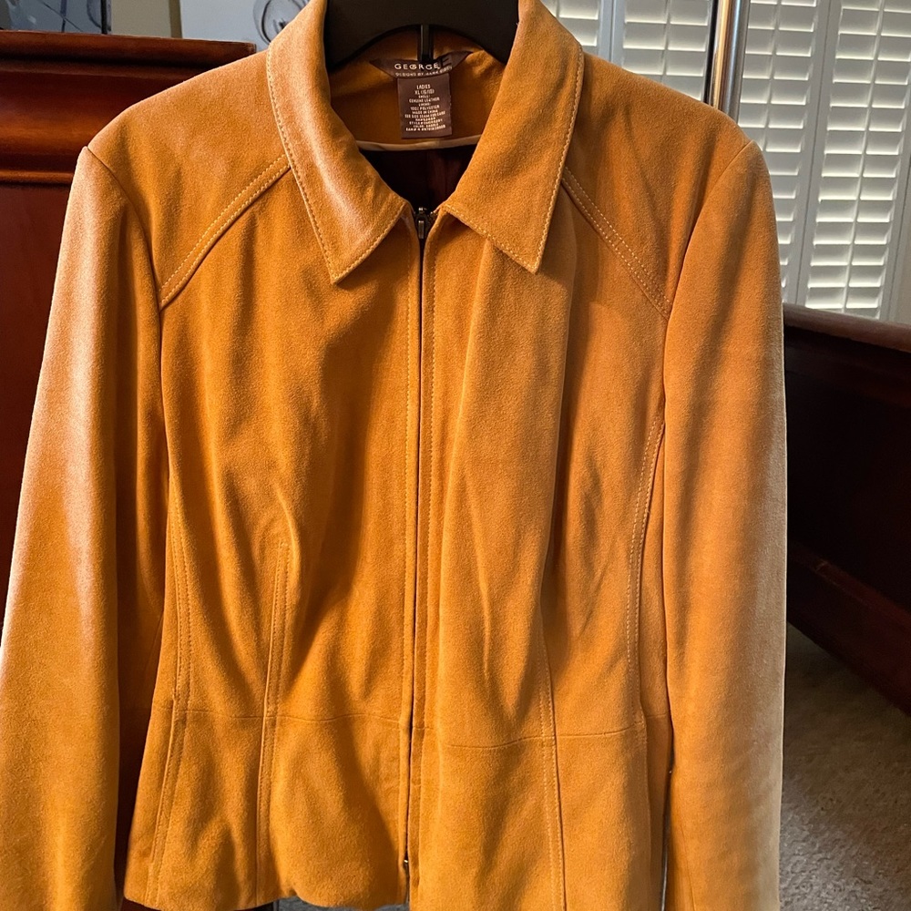 Beautiful camel colored leather fitted jacket